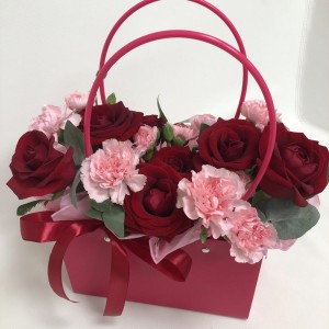 Яркая сумочка с алыми розами Bloom Room