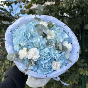 Яркий букет Bloom room  гортензия