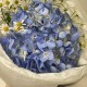букет- комплимент BLOOM ROOM голубая гортензия и эвкалипт