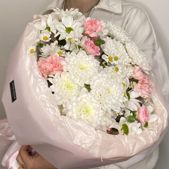 Дофаминовый букет «Bloom Room» с доставкой по Екатеринбургу